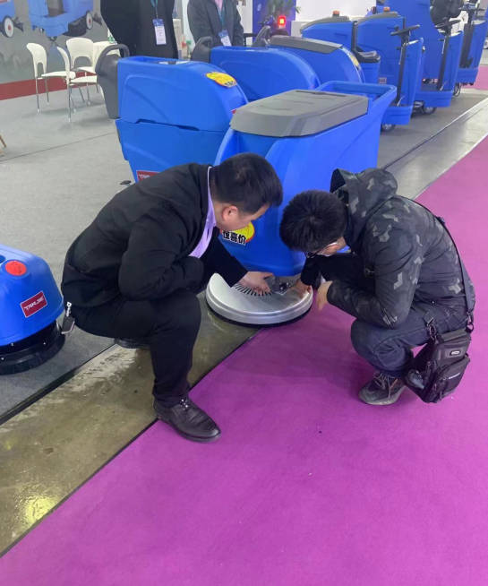 乌鲁木齐小型电动洗地机是否适合用于环卫保洁